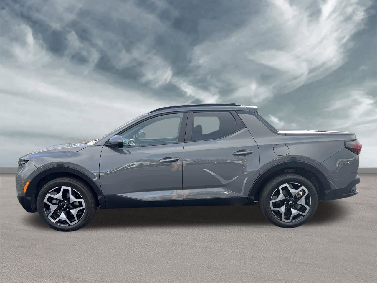 Used 2022 Hyundai Santa Cruz Limited AWD/4WD image 2