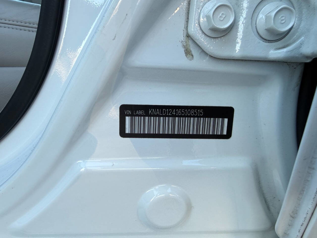 Used 2006 Kia Amanti image 17