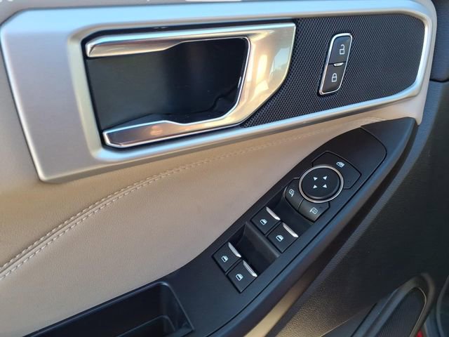 Used 2020 Ford Explorer XLT w/ Equipment Group 202A image 24