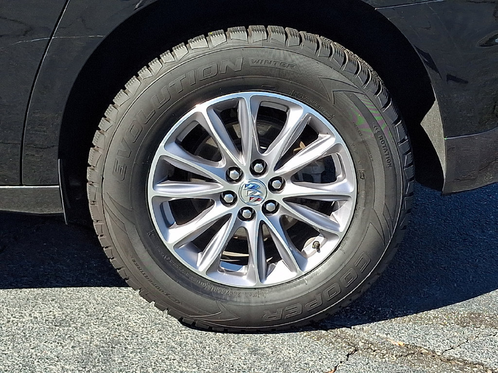 Used 2023 Buick Enclave Essence AWD/4WD image 8