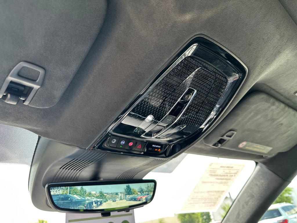 Used 2026 Cadillac Vistiq Platinum w/ LPO, Floor Liner Package AWD/4WD image 25