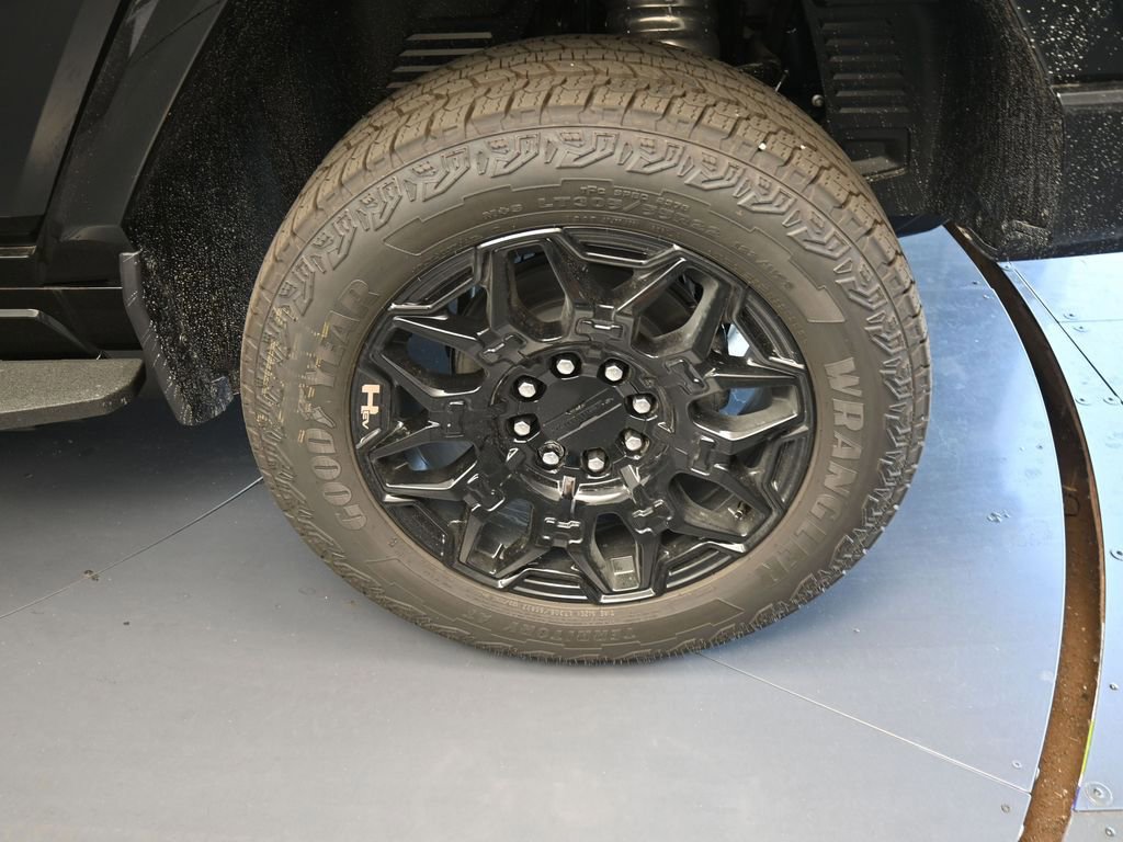 New 2025 GMC Hummer EV 2X image 11