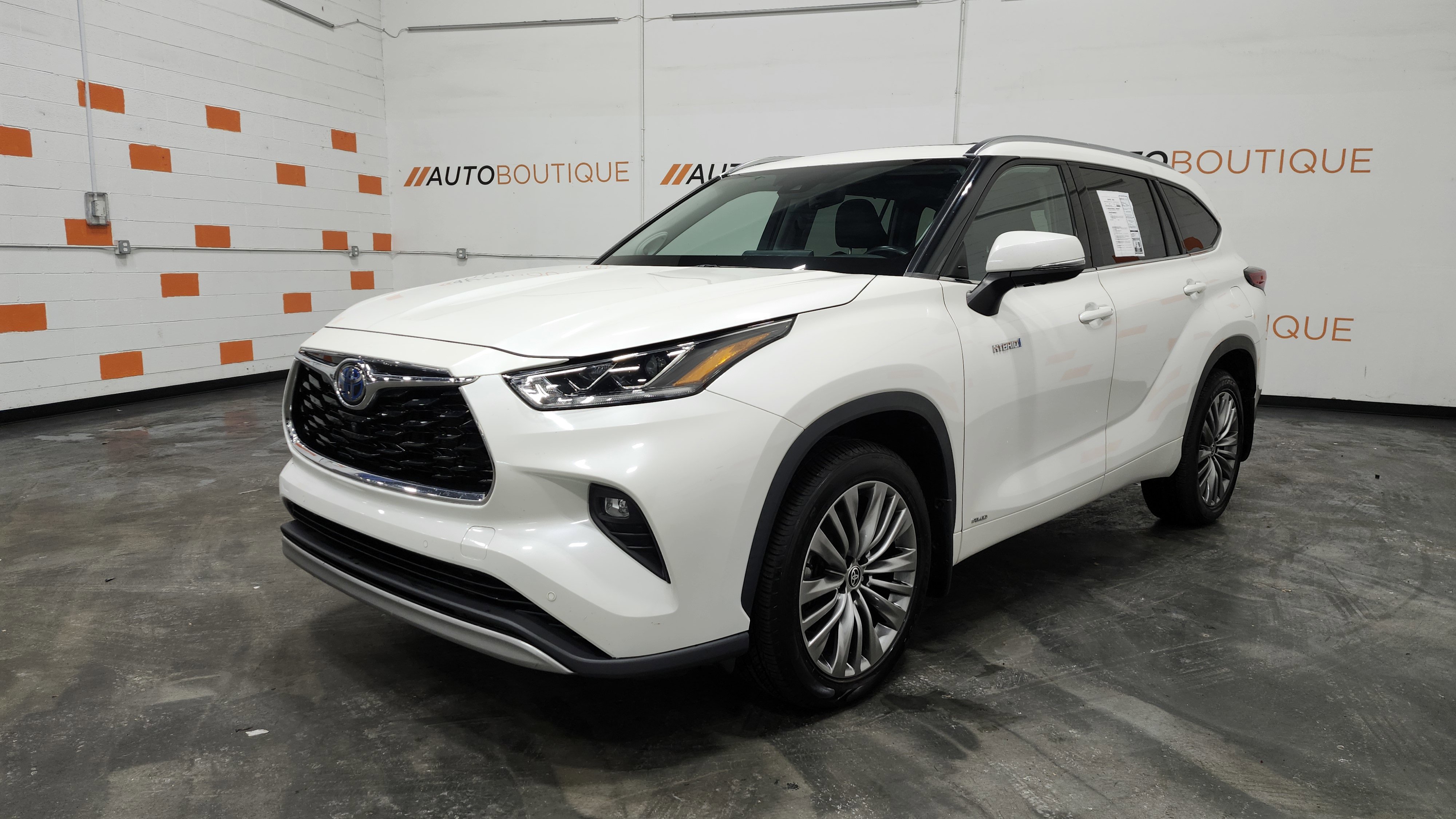 Used 2021 Toyota Highlander Platinum image 17