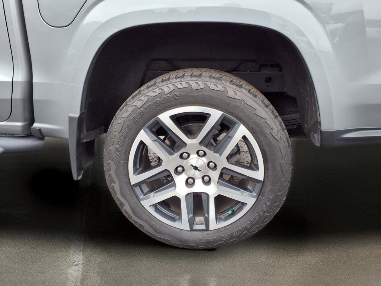 Used 2023 Chevrolet Colorado Z71 w/ Z71 Convenience Package 2 AWD/4WD image 19