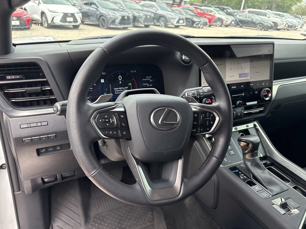 Used 2024 Lexus GX 550 w/ Accessory Package (Z1) AWD/4WD image 16