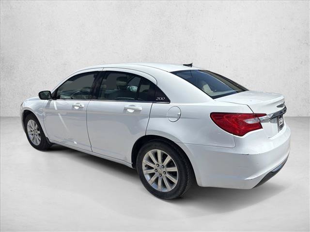Used 2014 Chrysler 200 Touring FWD image 3