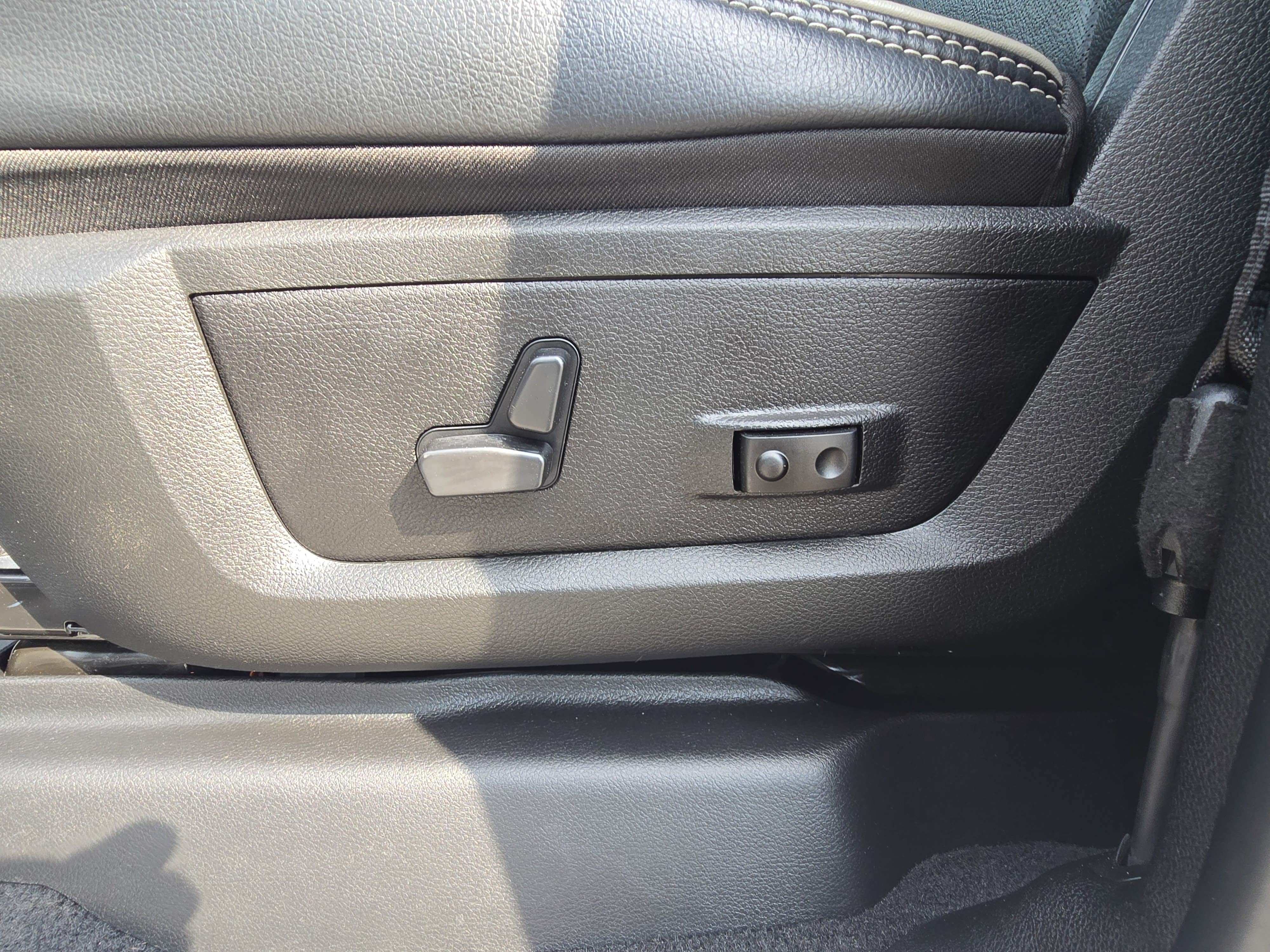 Used 2023 RAM 2500 Laramie w/ Night Edition image 28