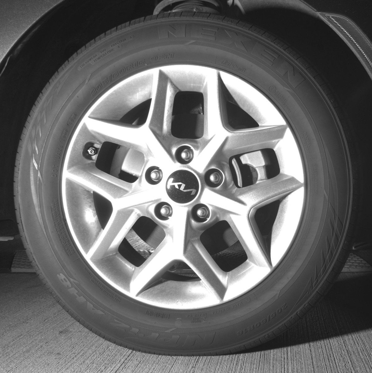 Used 2025 Kia Soul LX w/ LX Technology Package image 13