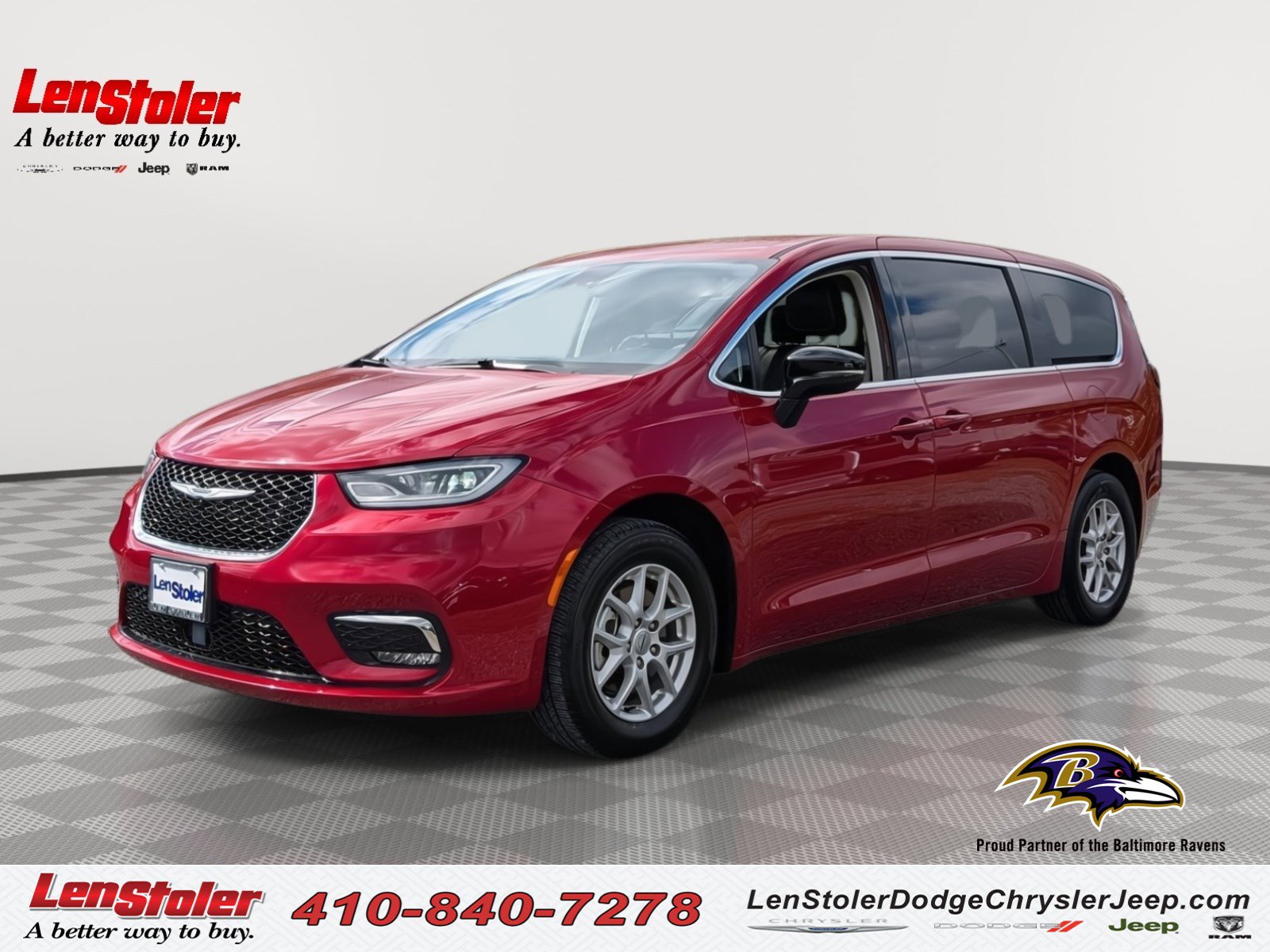 Used 2024 Chrysler Pacifica Touring-L image 1