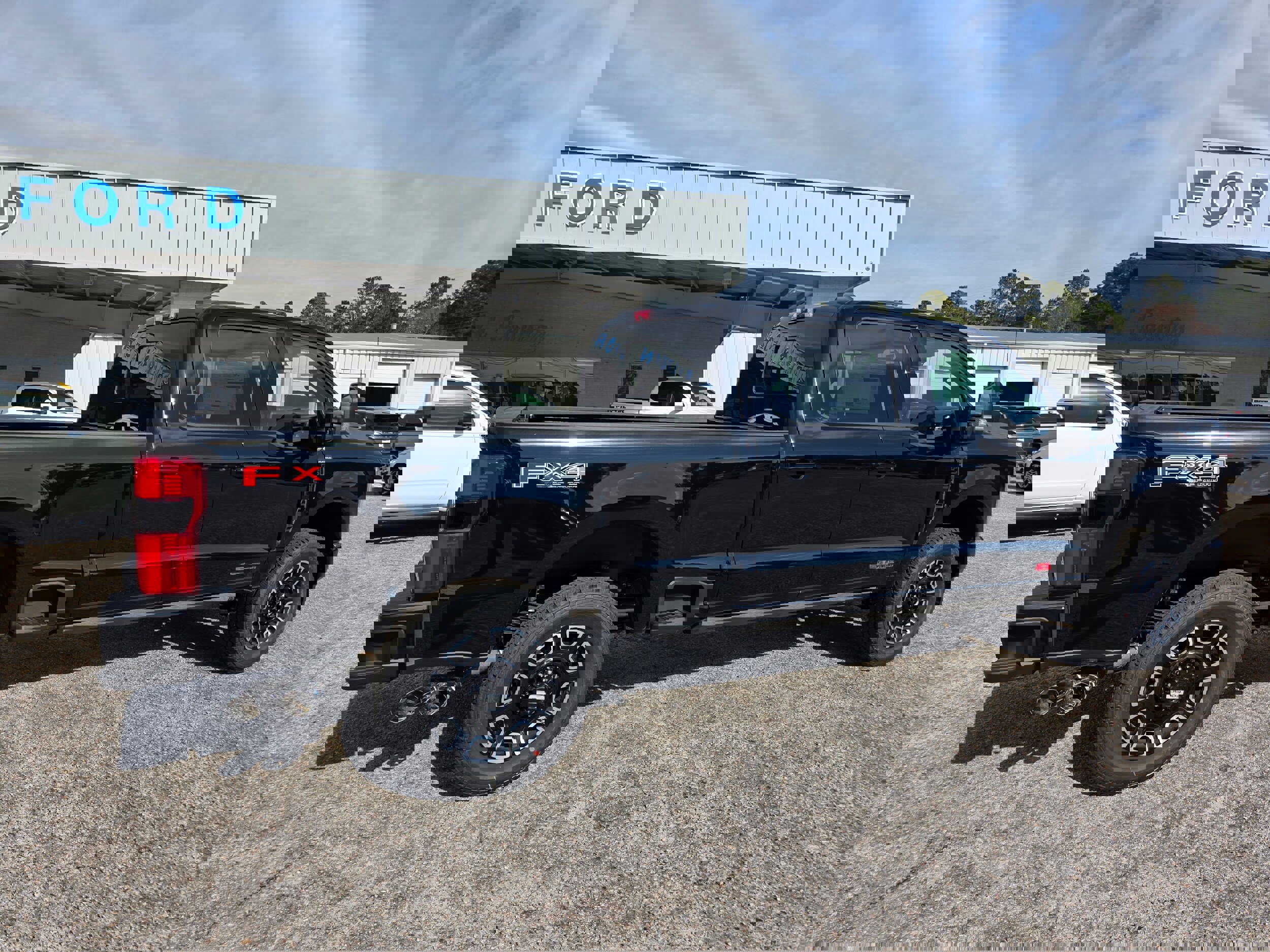 New 2026 Ford F350 Platinum image 3
