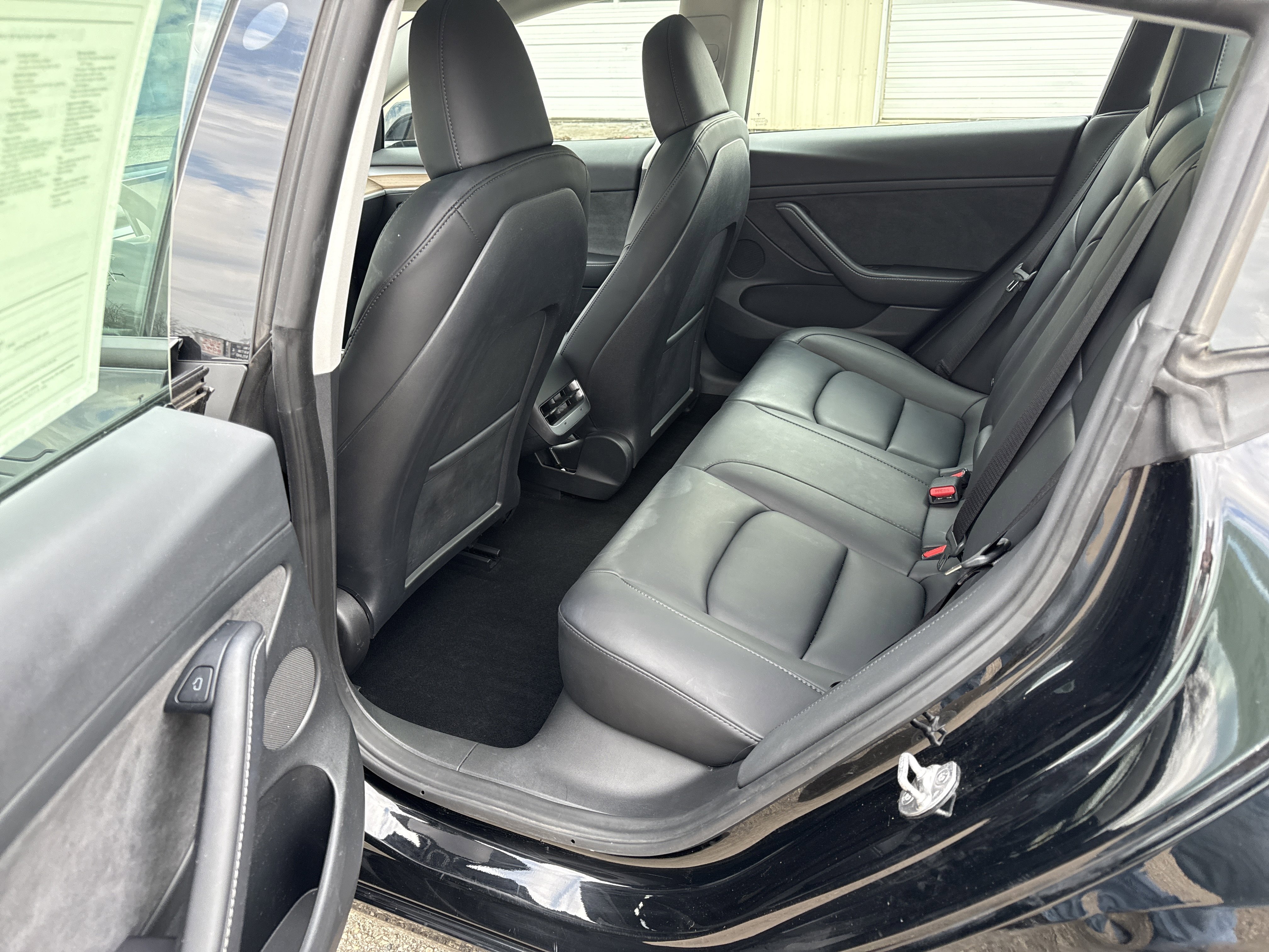 Used 2023 Tesla Model 3 Standard Range image 27