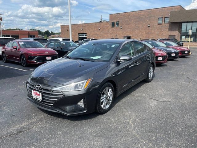 Used 2020 Hyundai Elantra SEL w/ Cargo Package (C1) FWD image 2