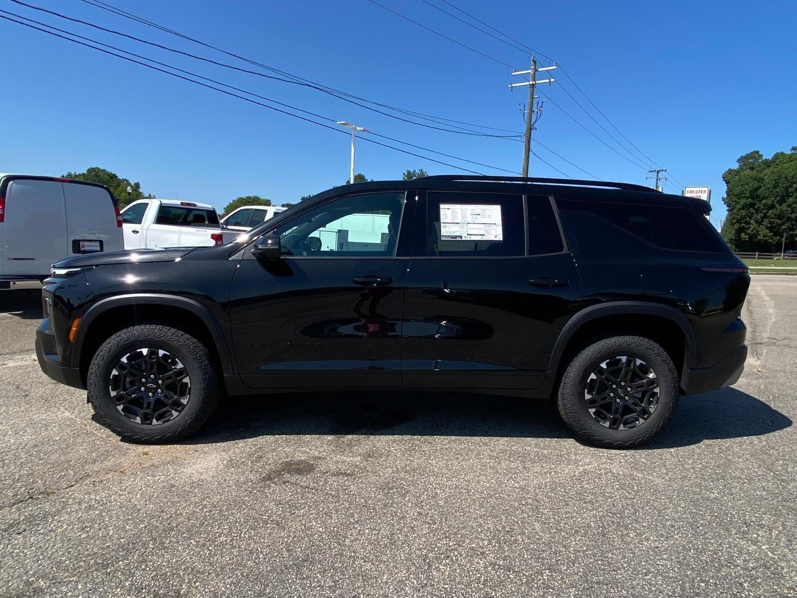 New 2027 Chevrolet Traverse Z71 w/ Enhanced Driving Package AWD/4WD image 3