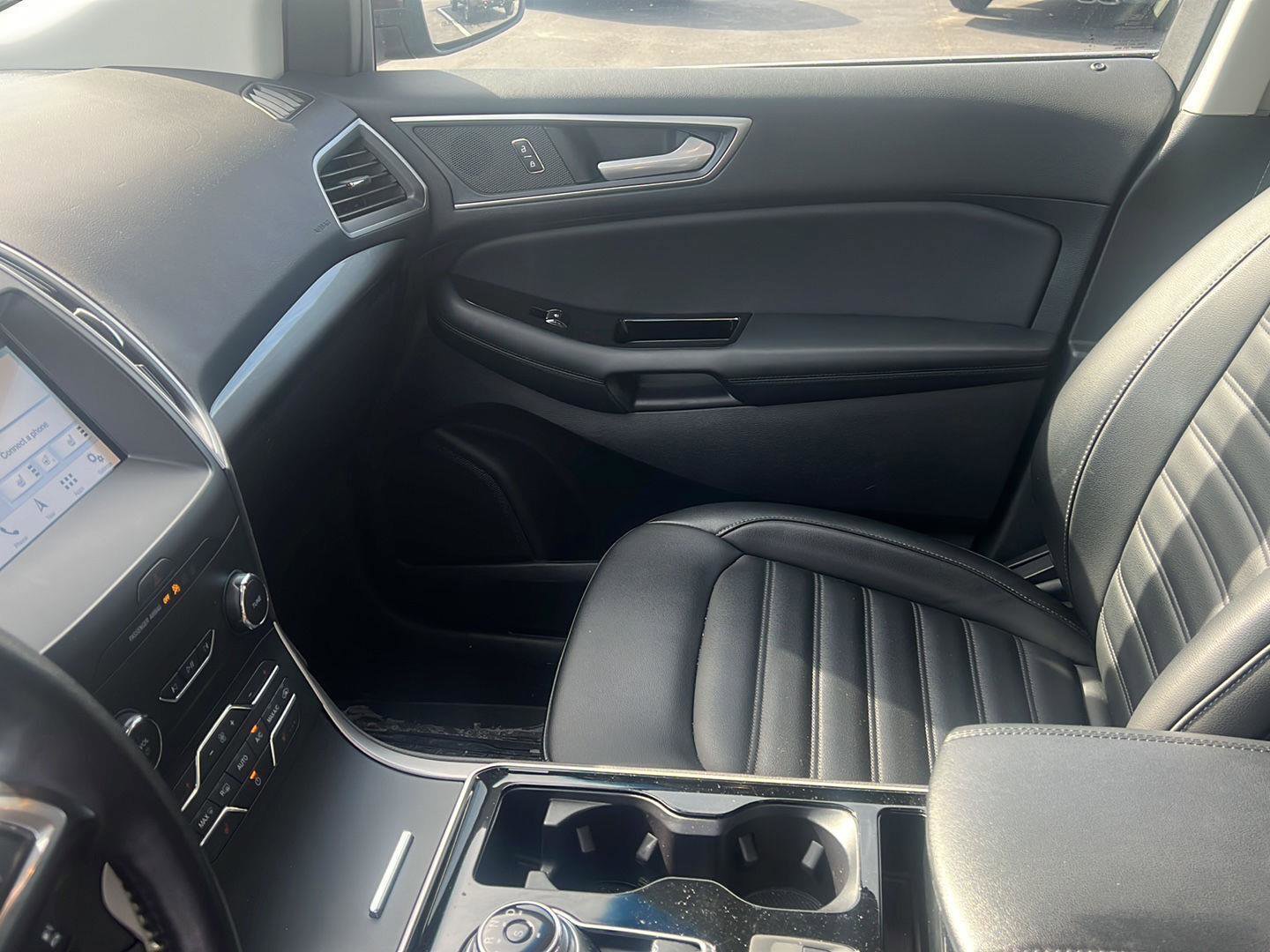 Used 2019 Ford Edge SEL w/ Equipment Group 201A image 18