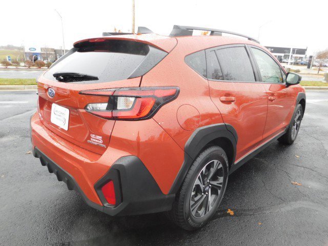 Used 2024 Subaru Crosstrek 2.0i Premium image 3