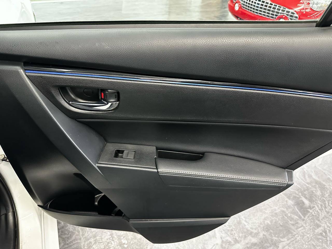 Used 2017 Toyota Corolla XSE w/ Carpet Mat Package (TMS) FWD image 13