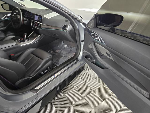 Used 2022 BMW M4 xDrive Competition w/ Executive Package image 12
