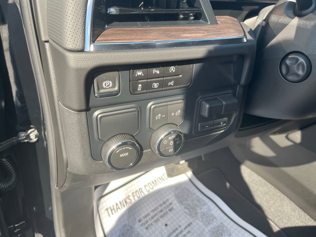 New 2025 Chevrolet Tahoe Premier w/ Sun And Tow Package image 13