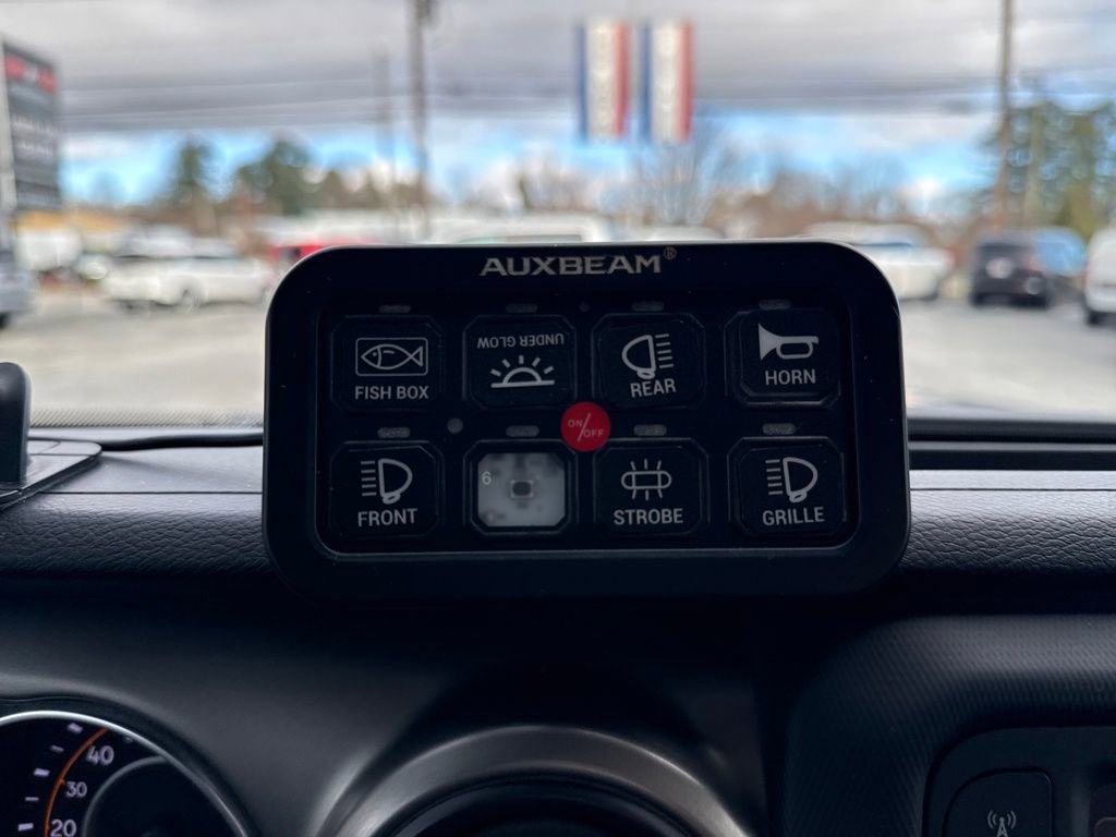 Used 2021 Jeep Wrangler Sport image 31