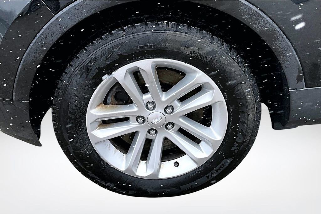 Used 2014 Ford Explorer XLT w/ Equipment Group 202A image 32