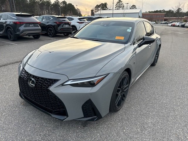 Used 2024 Lexus IS 500 image 4
