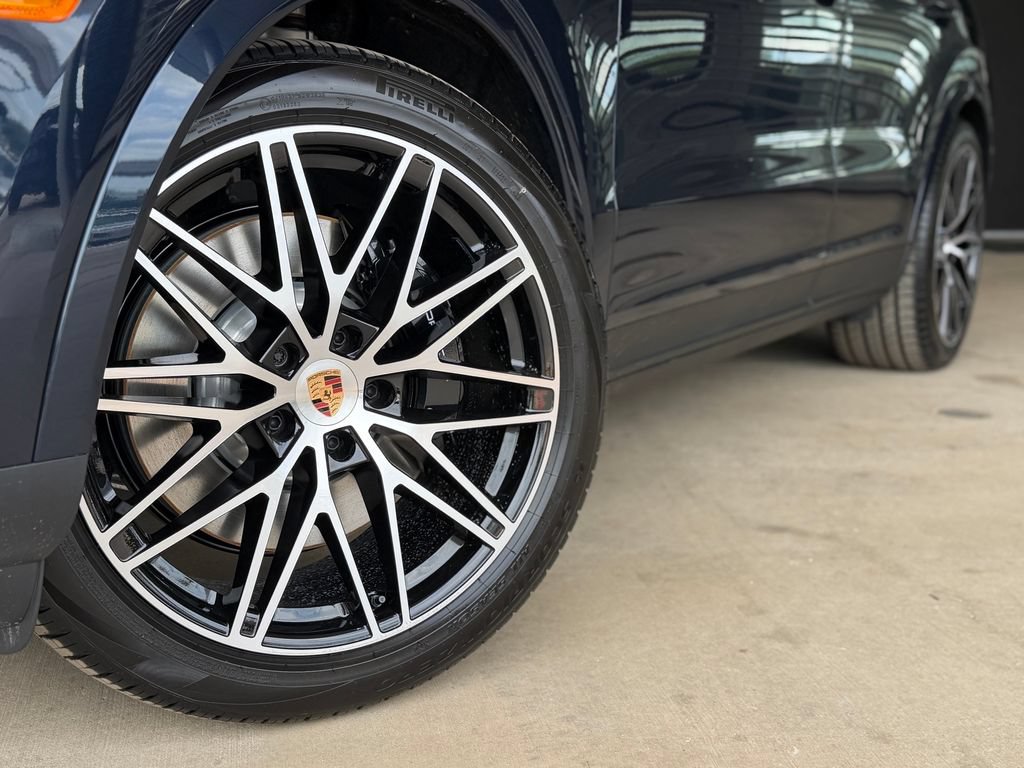 New 2026 Porsche Cayenne S AWD/4WD image 6