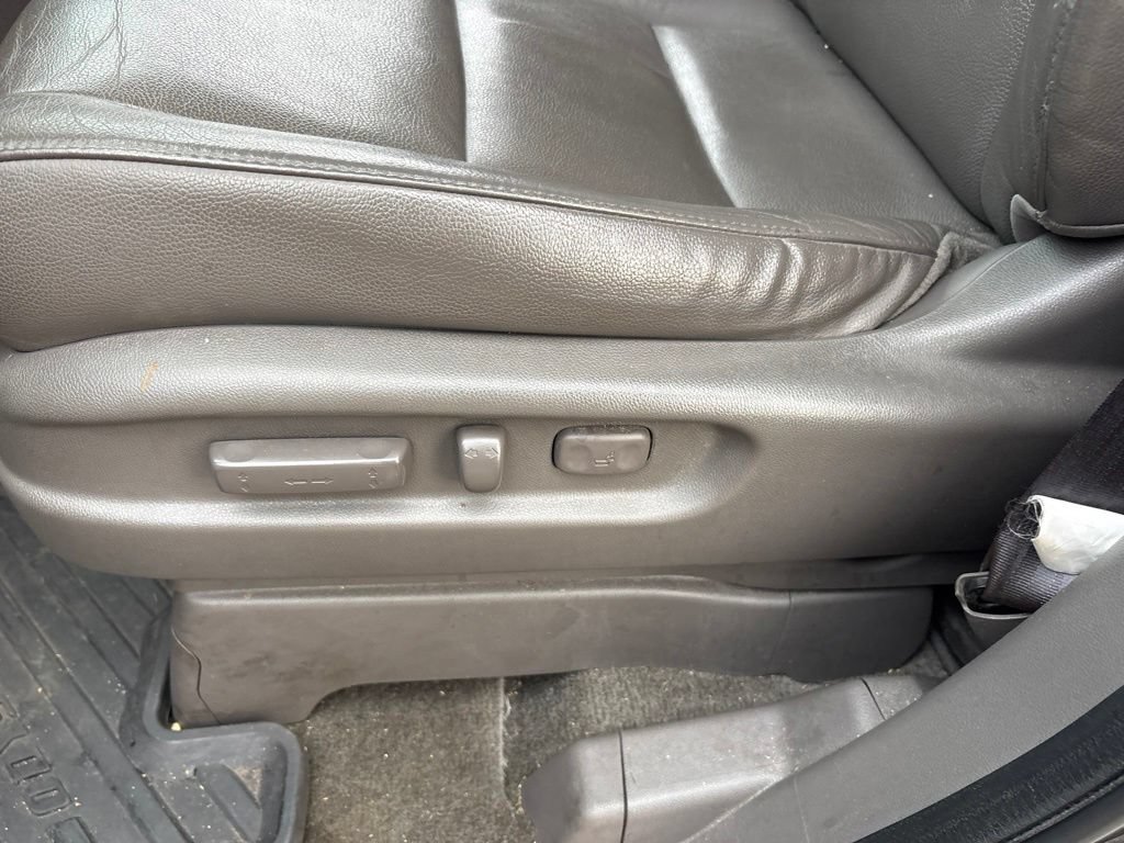 Used 2016 Honda Odyssey Touring Elite image 19