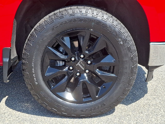Used 2023 Chevrolet Silverado 1500 LT AWD/4WD image 8