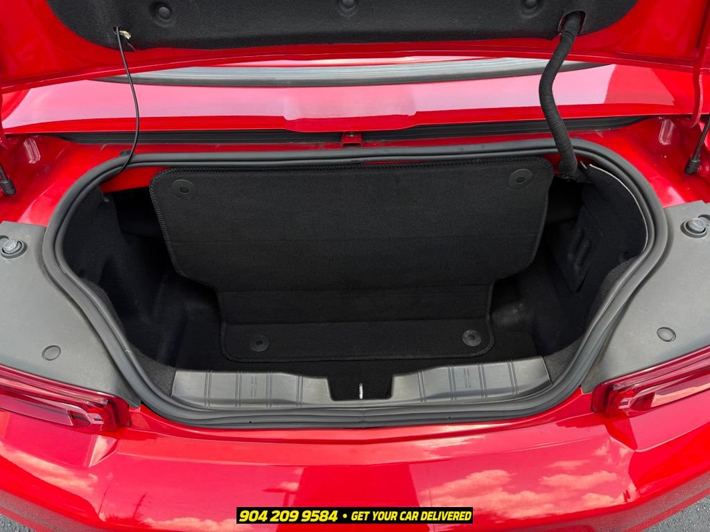 Used 2020 Chevrolet Camaro LT RWD image 27
