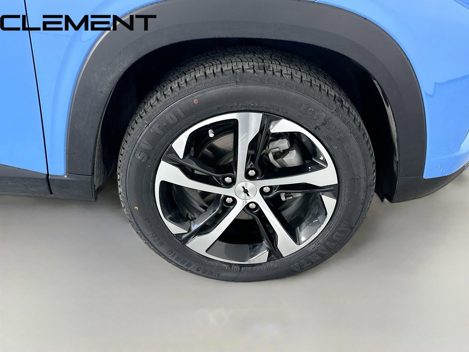 Used 2024 Chevrolet Trax RS FWD image 36