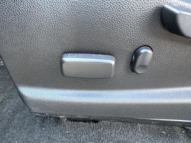 Used 2016 Chevrolet Colorado Z71 image 32