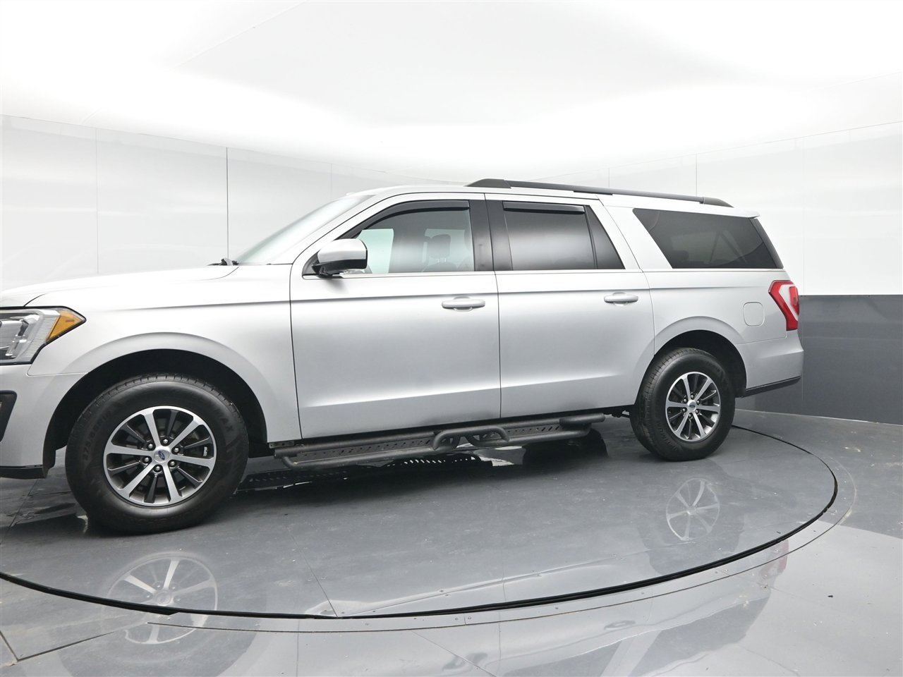 Used 2019 Ford Expedition Max XLT image 8