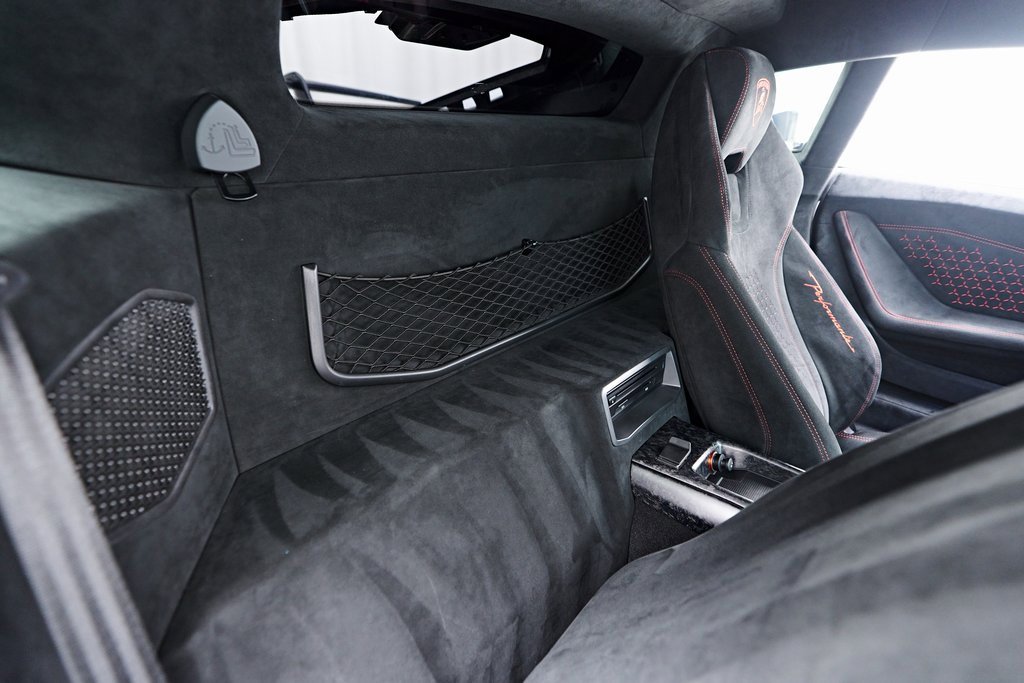 Used 2018 Lamborghini Huracan Performante image 60