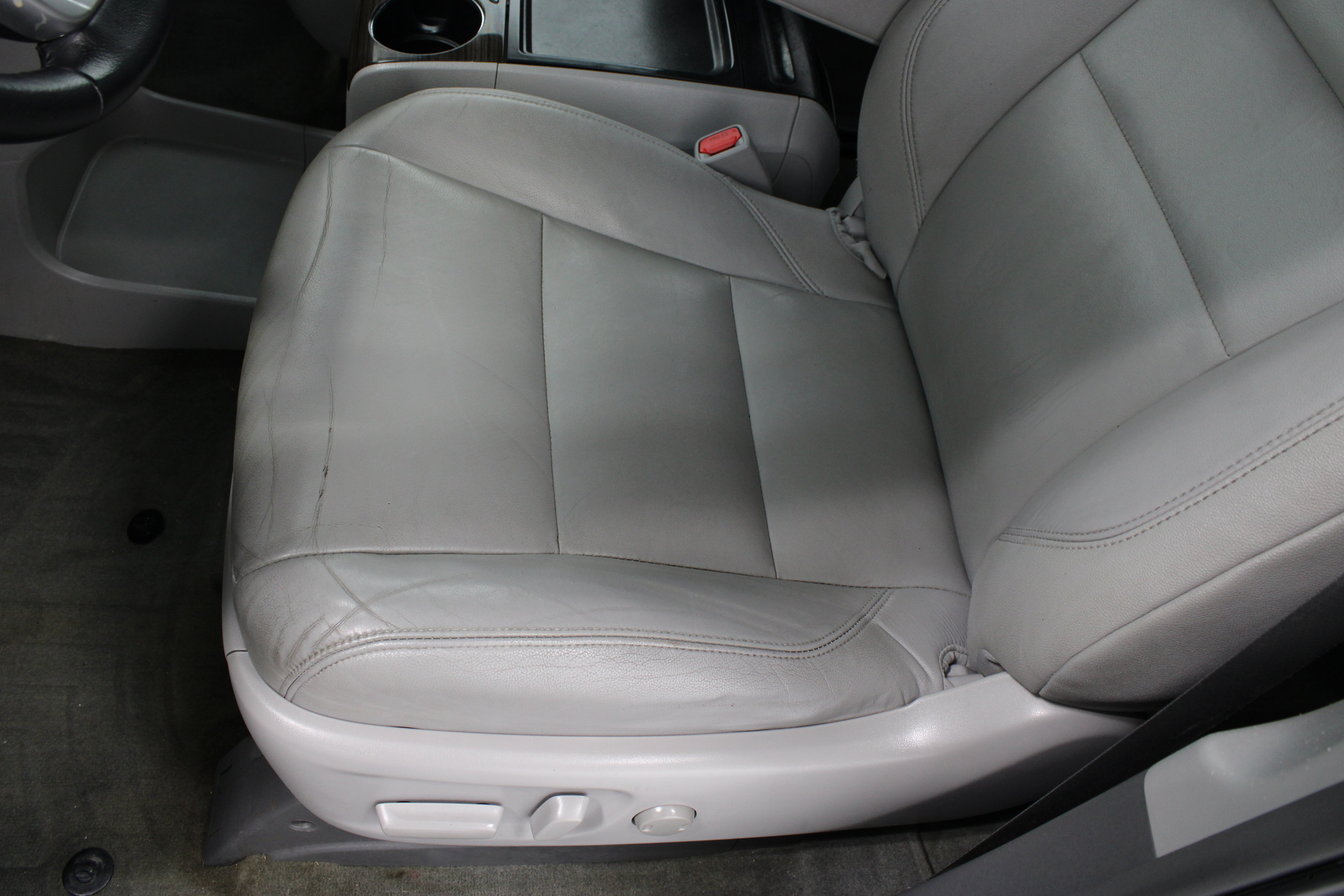 Used 2015 Toyota Sienna XLE AWD/4WD image 15