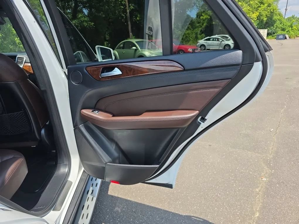 Used 2015 Mercedes-Benz ML 400 4MATIC image 45