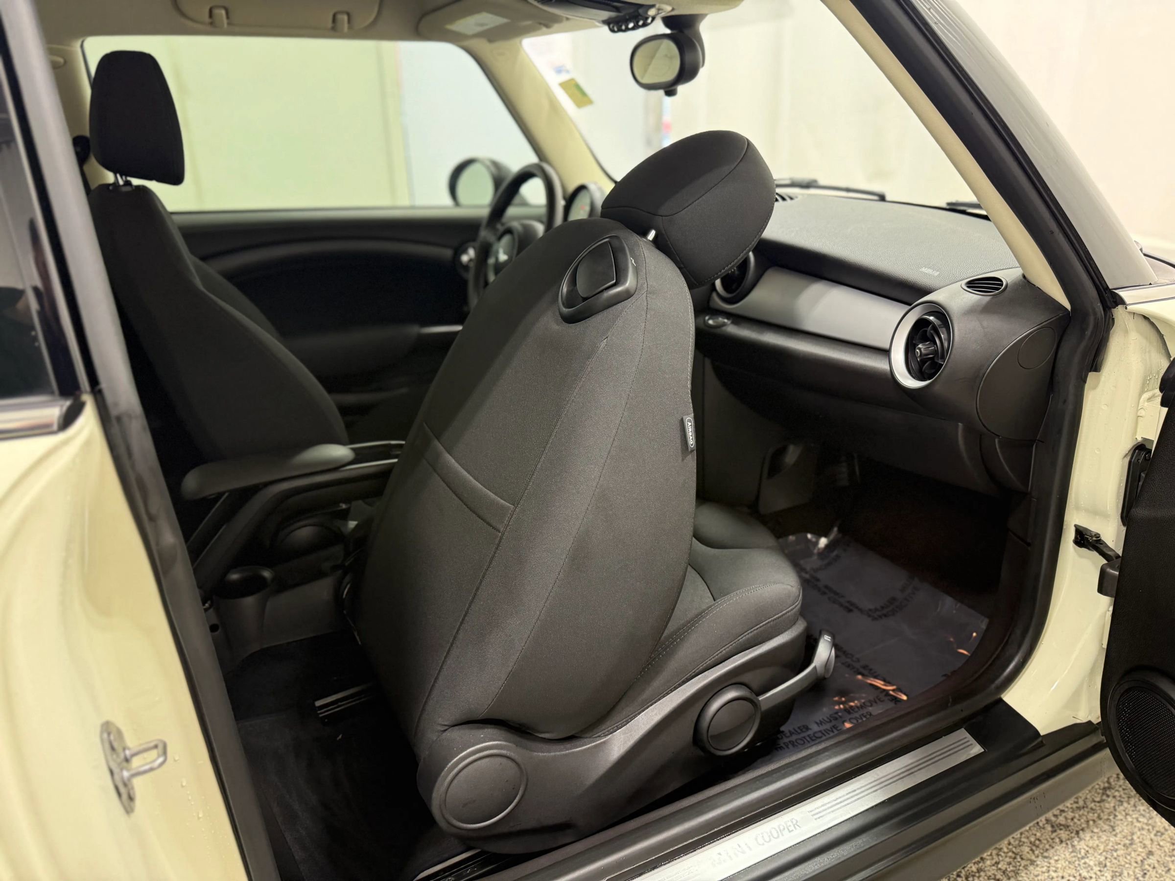 Used 2013 MINI Cooper Hardtop image 28