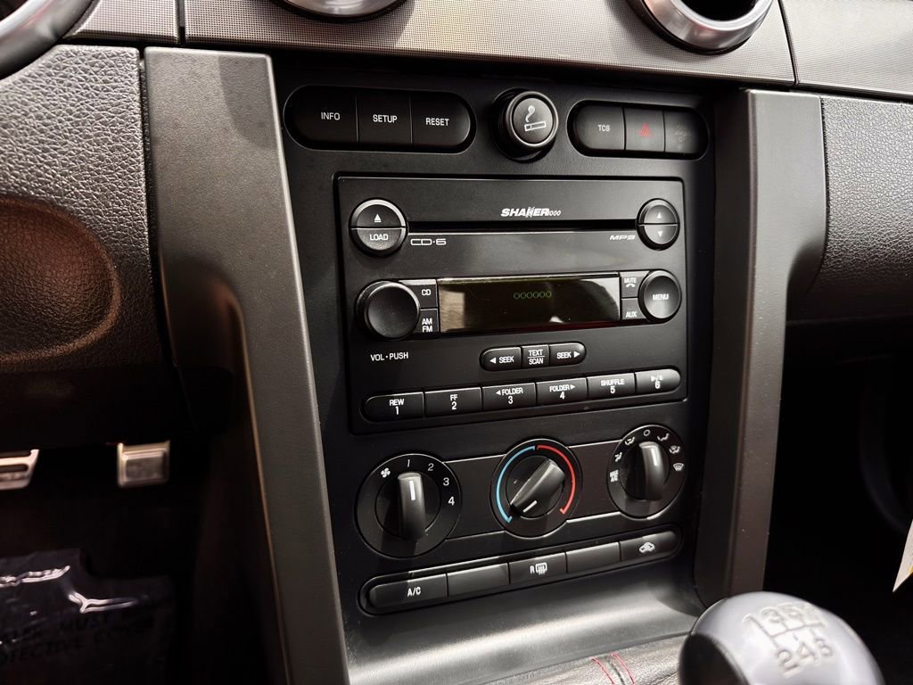 Used 2007 Ford Mustang Shelby GT500 RWD image 8