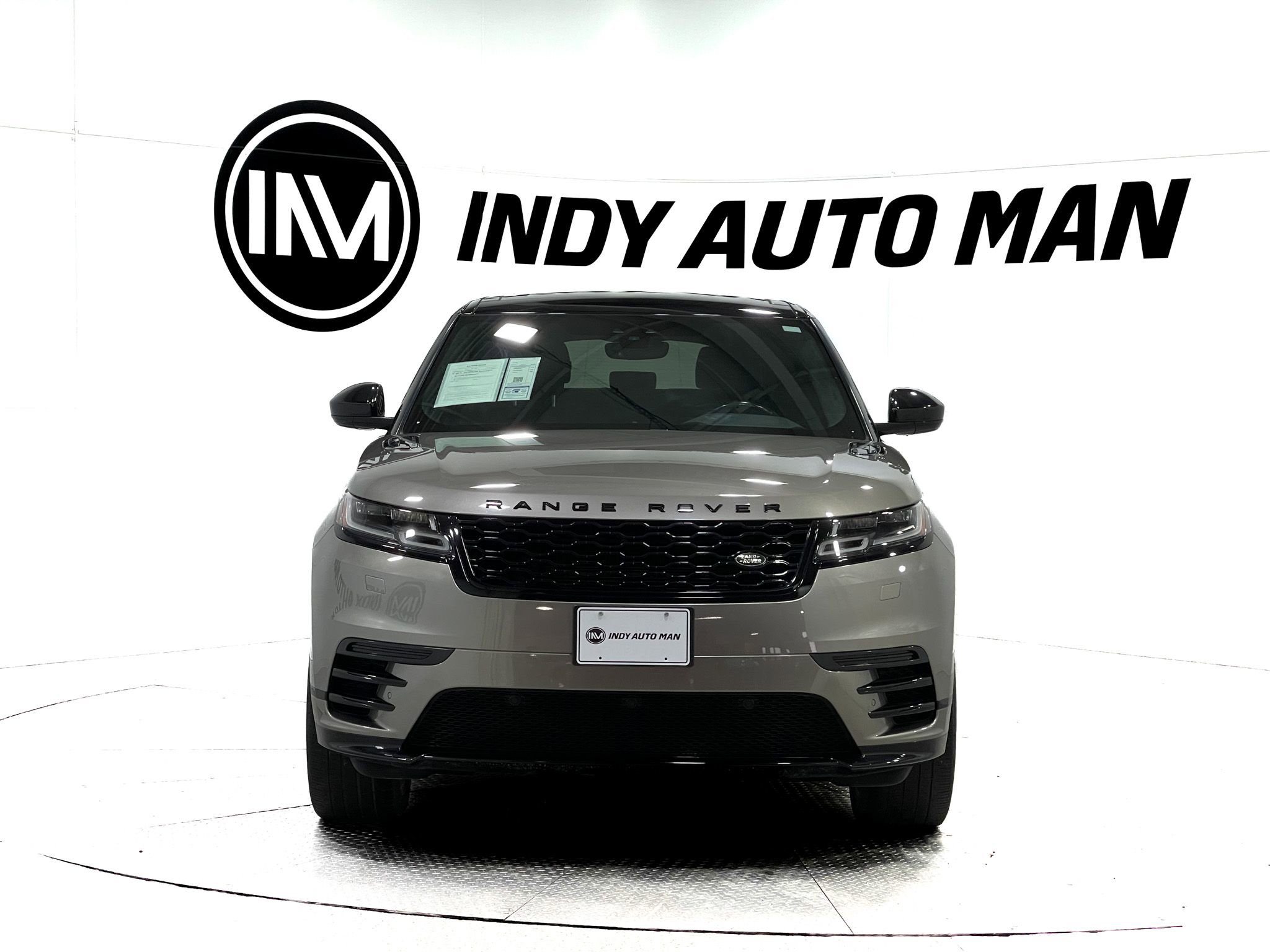 Used 2020 Land Rover Range Rover Velar R-Dynamic S image 9