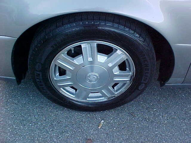 Used 2004 Cadillac De Ville image 5