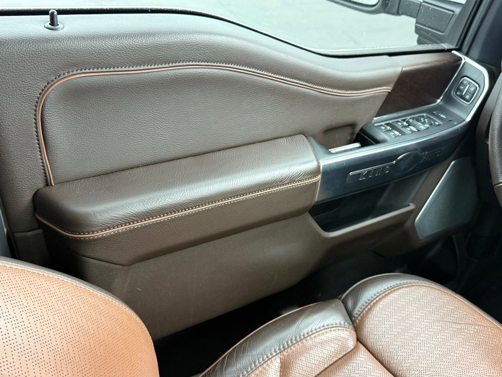 Used 2024 Ford F350 King Ranch w/ FX4 Off-Road Package AWD/4WD image 36