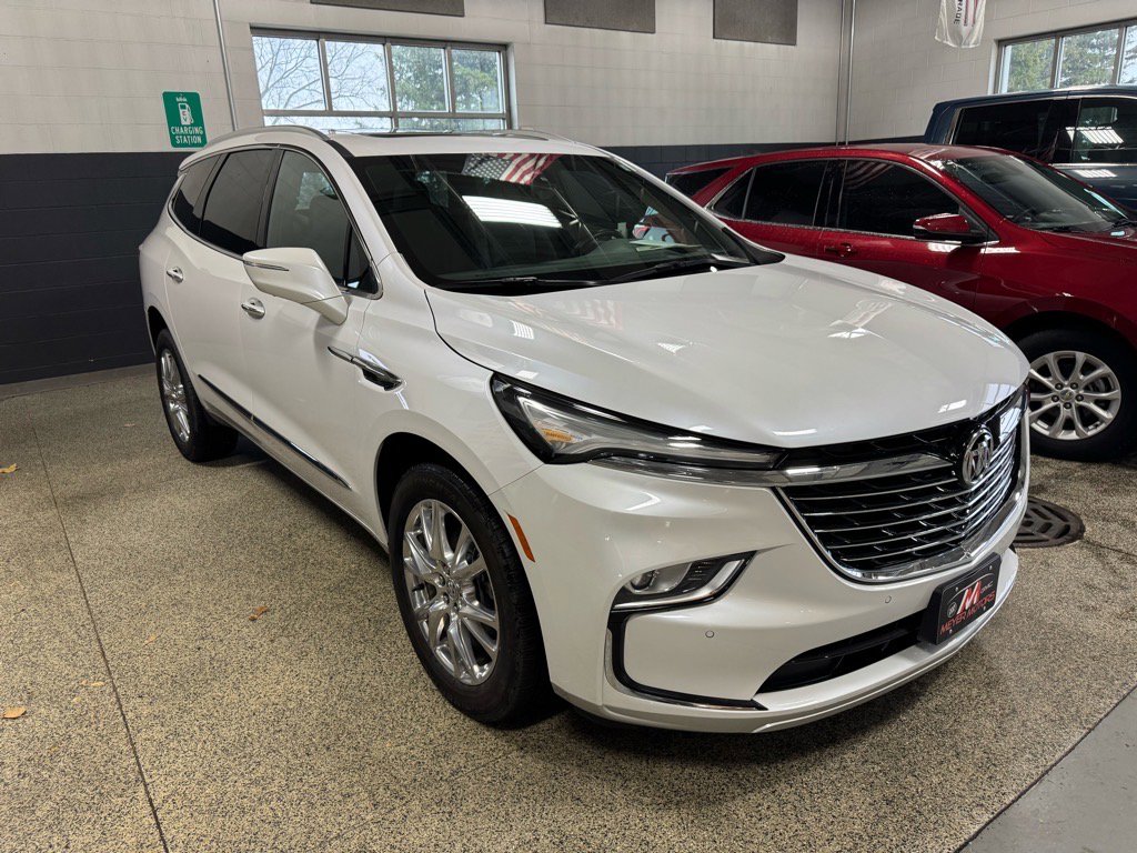 Used 2023 Buick Enclave Premium w/ Experience Buick Package image 3