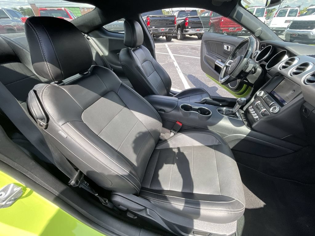 Used 2020 Ford Mustang Premium RWD image 27