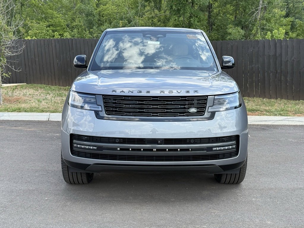New 2025 Land Rover Range Rover SE image 9