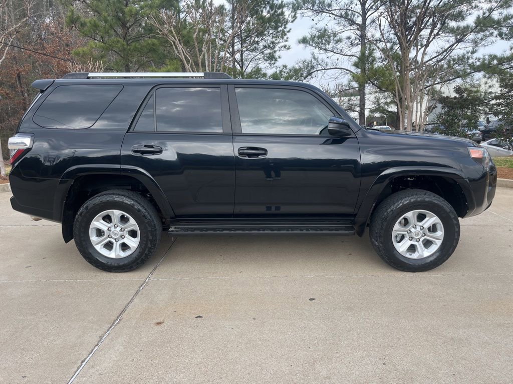 Used 2021 Toyota 4Runner SR5 image 2