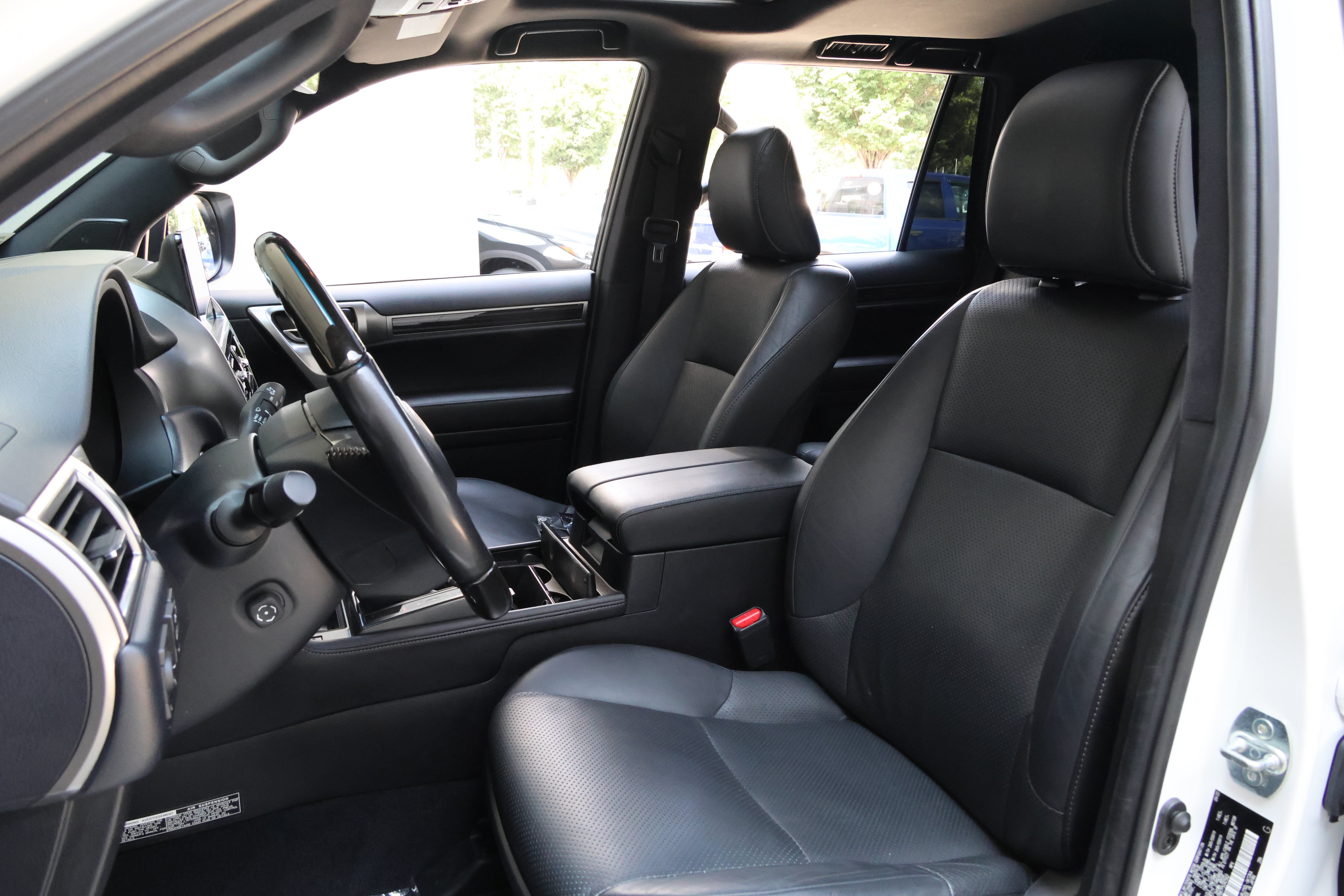 Certified 2023 Lexus GX 460 Luxury w/ Sport Design Package AWD/4WD image 34