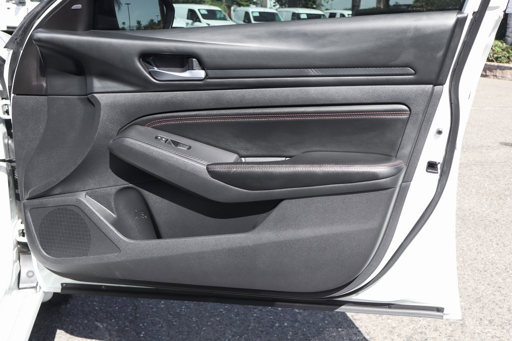 Used 2022 Nissan Altima 2.5 SR image 34