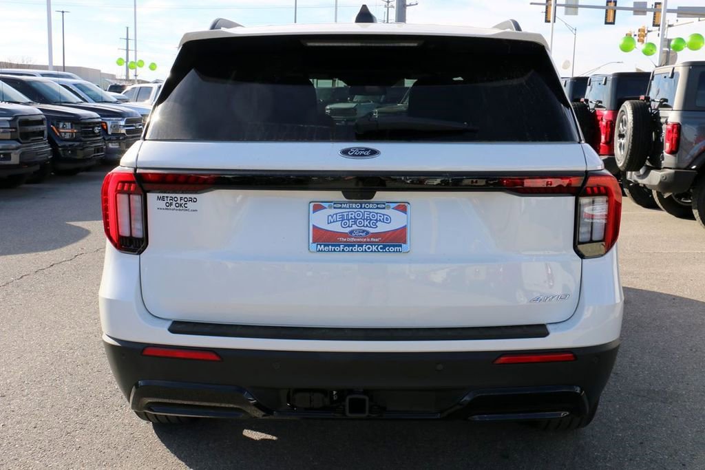 New 2026 Ford Explorer ST-Line w/ ST-Line Street Pack image 6