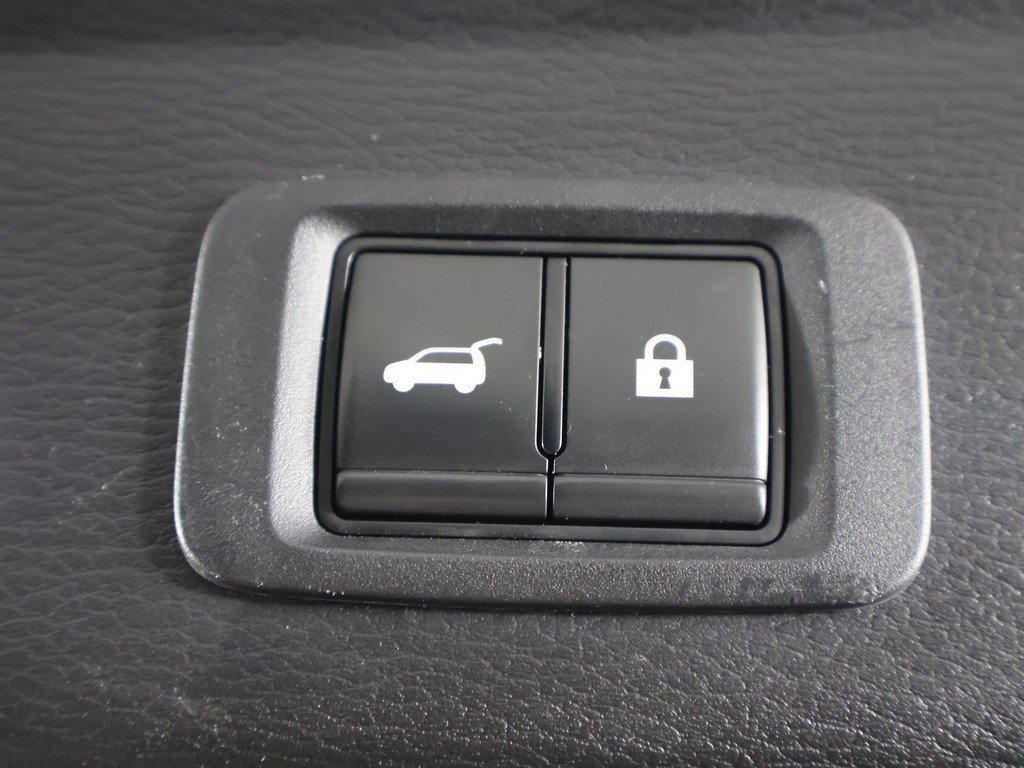 Used 2023 Mitsubishi Outlander SE image 21