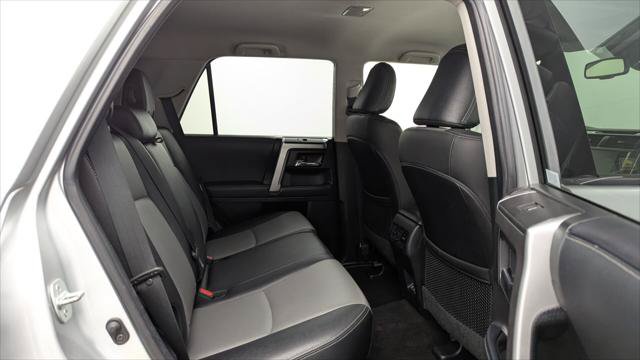 Used 2020 Toyota 4Runner SR5 Premium AWD/4WD image 18