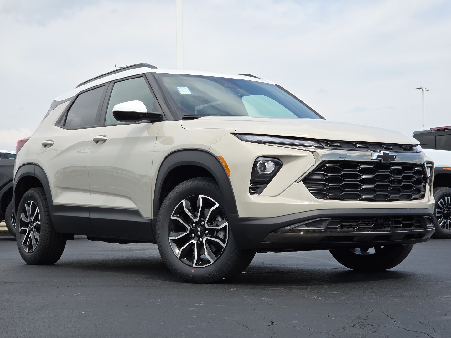 New 2026 Chevrolet TrailBlazer ACTIV w/ Convenience Package AWD/4WD image 2